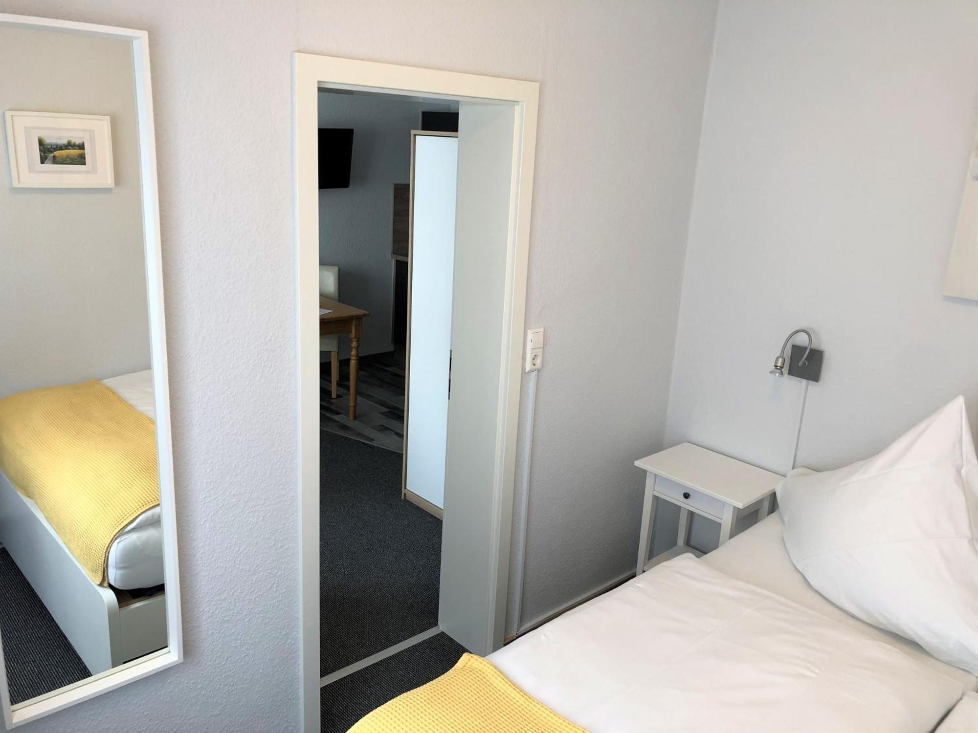 Ferienwohnungen Haus Zur Linde Кохем Стая снимка