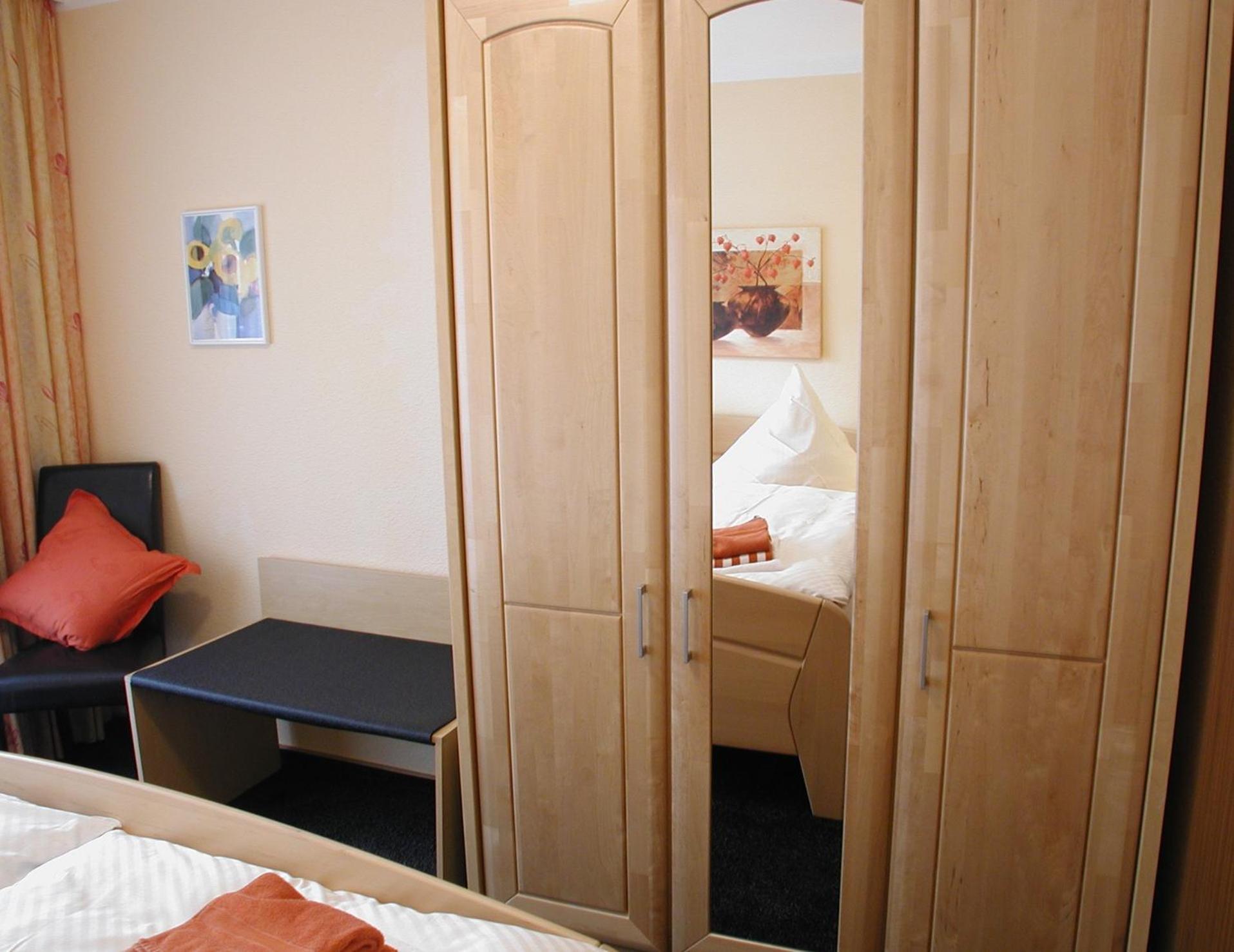 Ferienwohnungen Haus Zur Linde Кохем Екстериор снимка