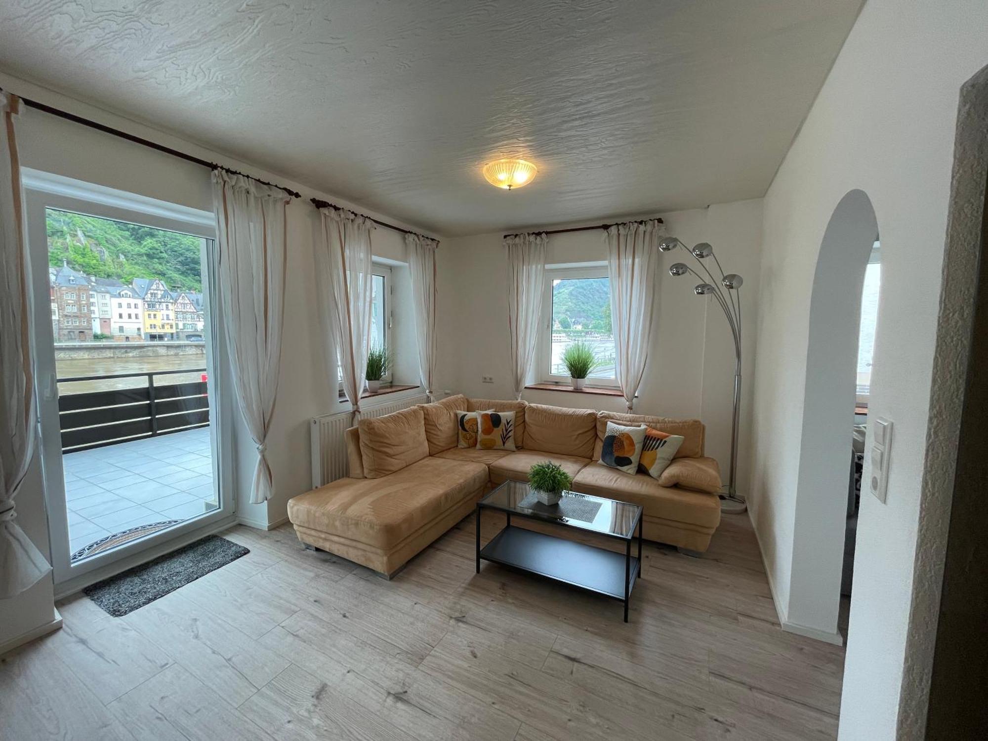 Ferienwohnungen Haus Zur Linde Кохем Екстериор снимка