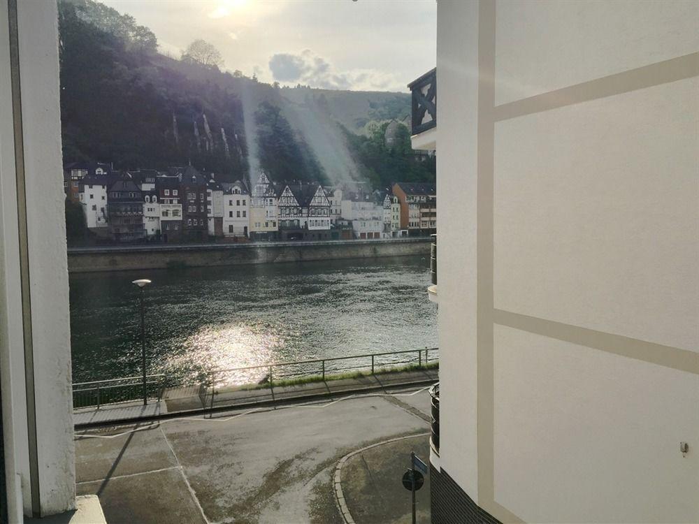 Ferienwohnungen Haus Zur Linde Кохем Екстериор снимка