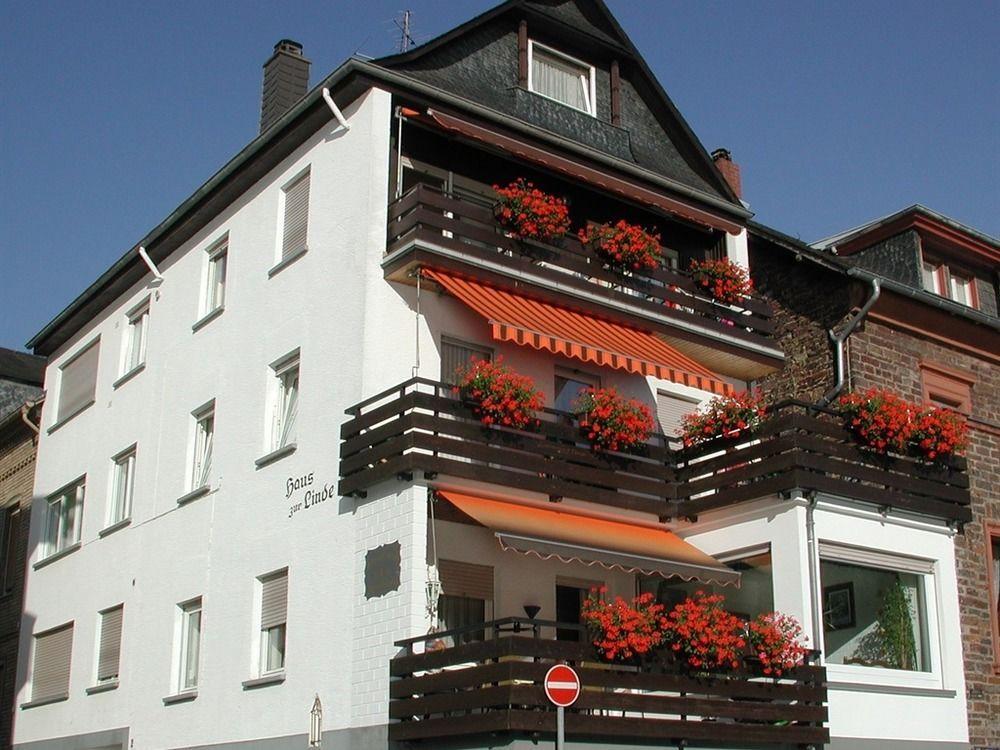 Ferienwohnungen Haus Zur Linde Кохем Екстериор снимка